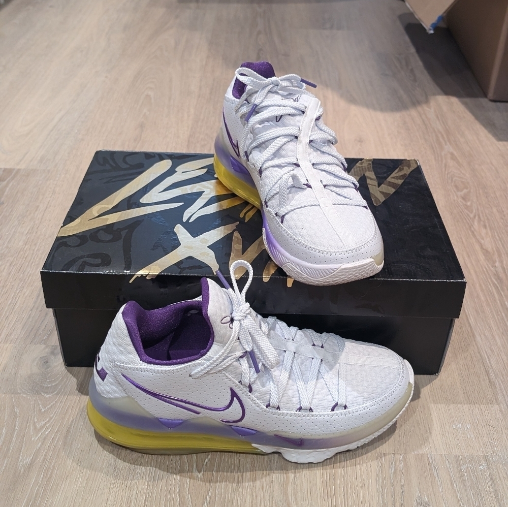 Nike LeBron 17 Low Lakers Sneakers Mens 9.5